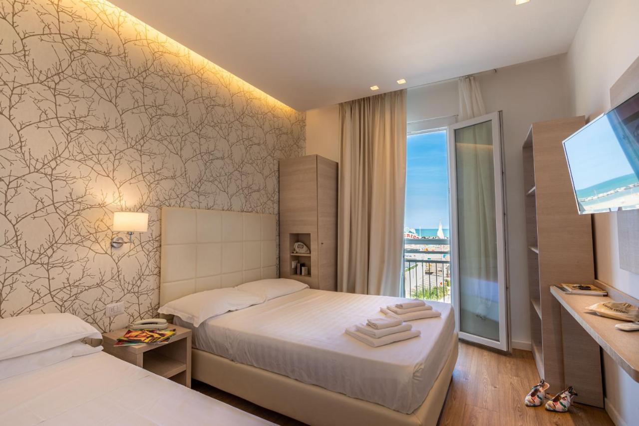 Feel Good Hotel Rimini Bagian luar foto