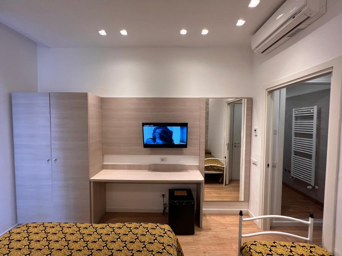 Feel Good Hotel Rimini Bagian luar foto
