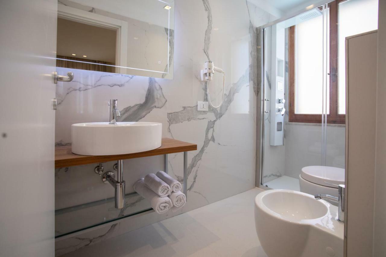 Feel Good Hotel Rimini Bagian luar foto