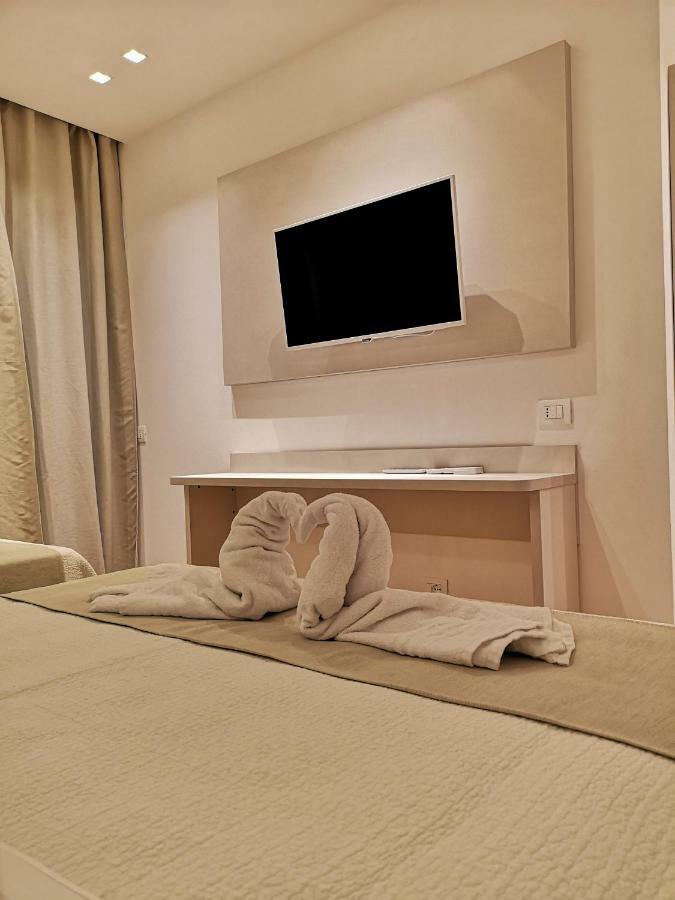 Feel Good Hotel Rimini Bagian luar foto